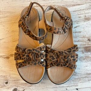 Clarks Collection Ankle Strap Sandals -Laurieann Sela Animal Print Size 8